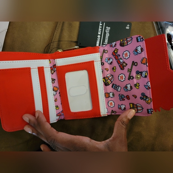 Hello Kitty Wallet - Picture 3 of 3